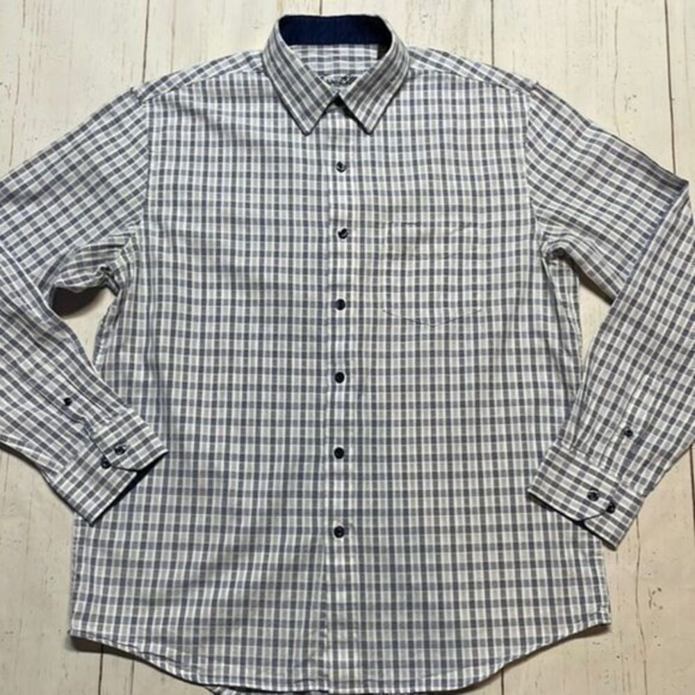 Tasso Elba men’s long sleeve button down casual shirt. Size M. Blue/white
